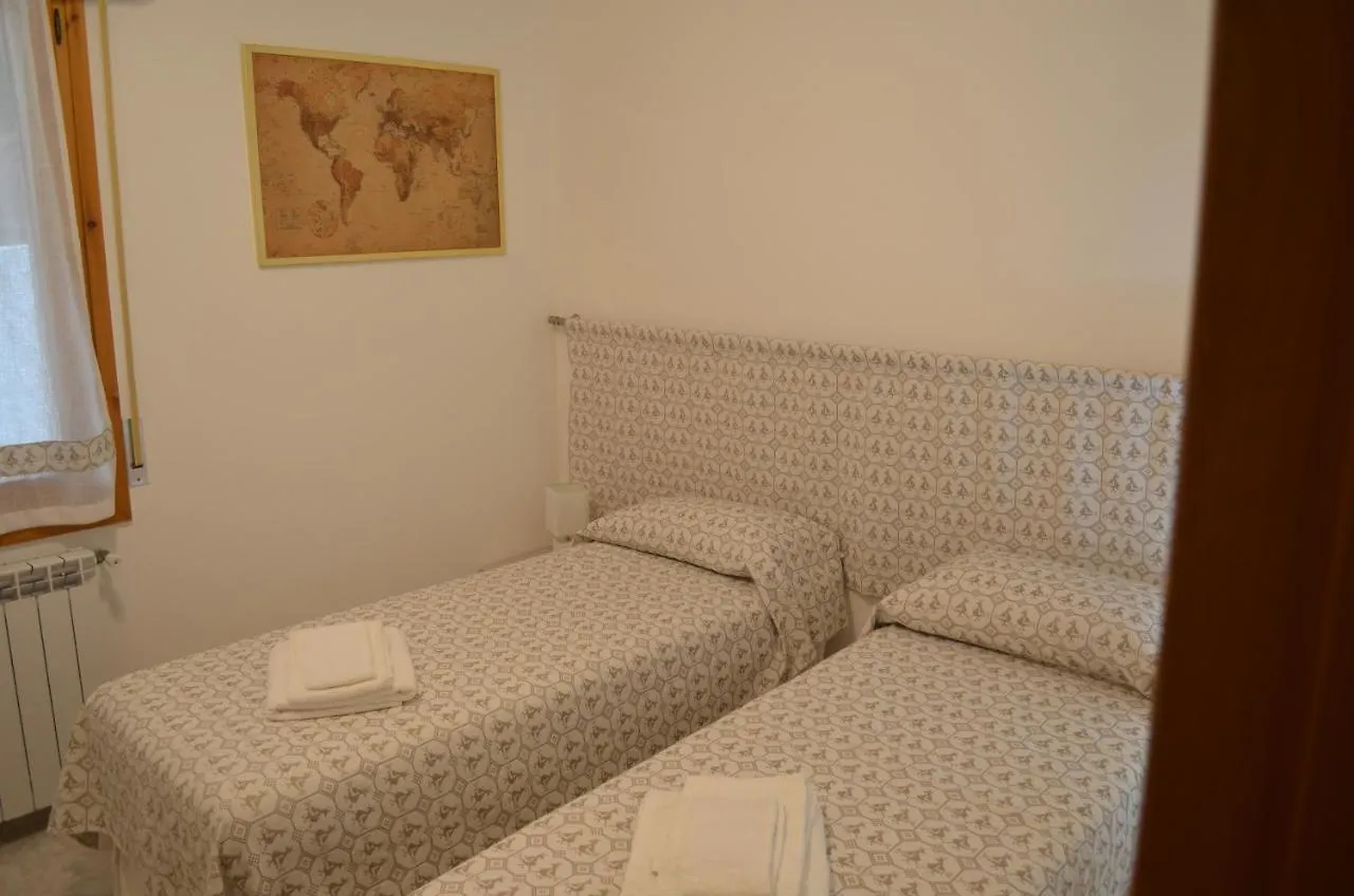 Casa Vacanza A Maria Pia アルゲーロ 別荘